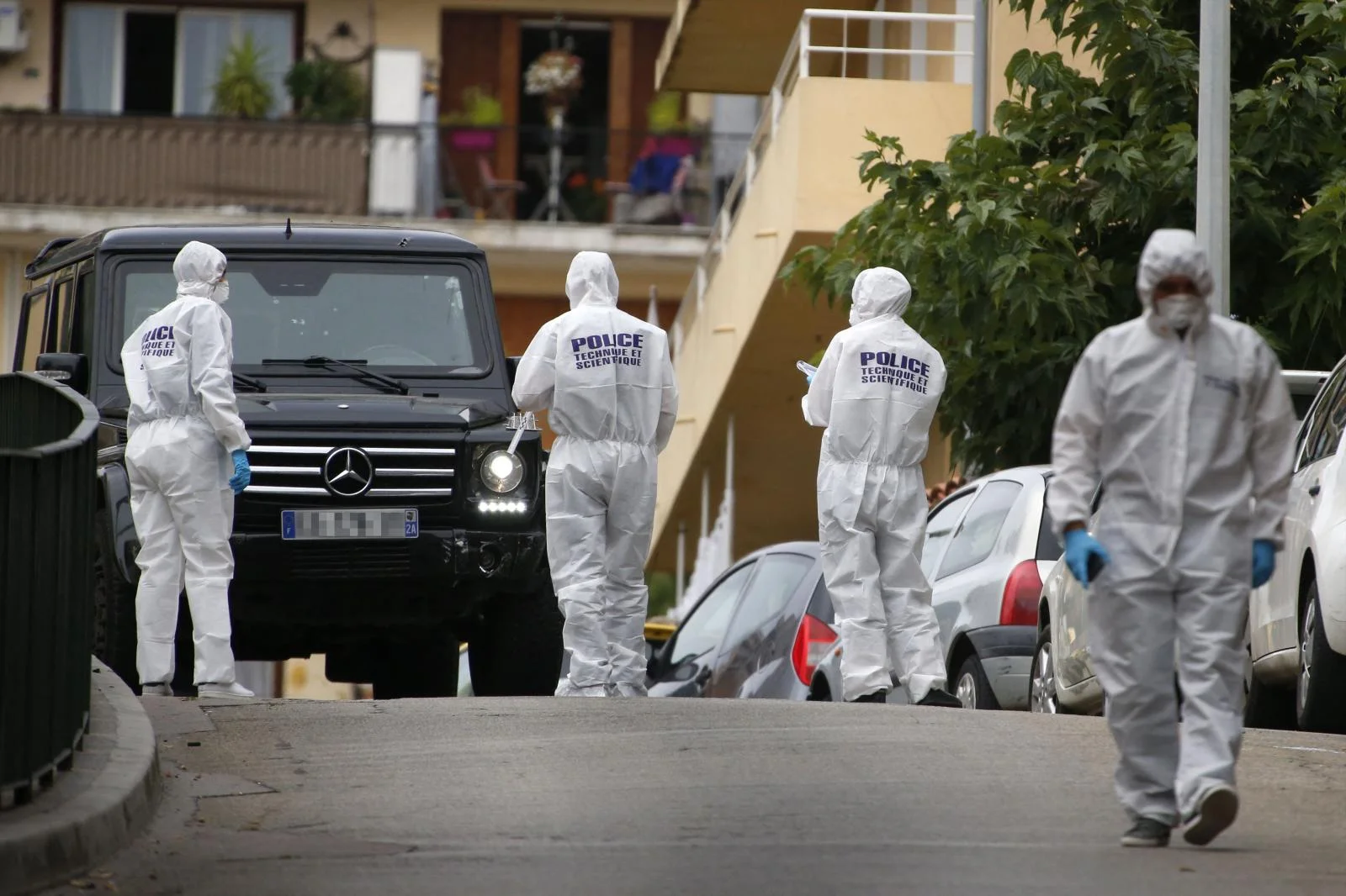 Asesinan a un histórico dirigente del nacionalismo corso durante el entierro de su madre