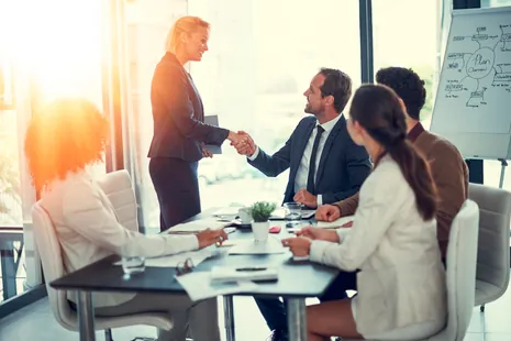 Uría, Pérez-Llorca y A&O Shearman rompen la barrera de los 20.000 millones