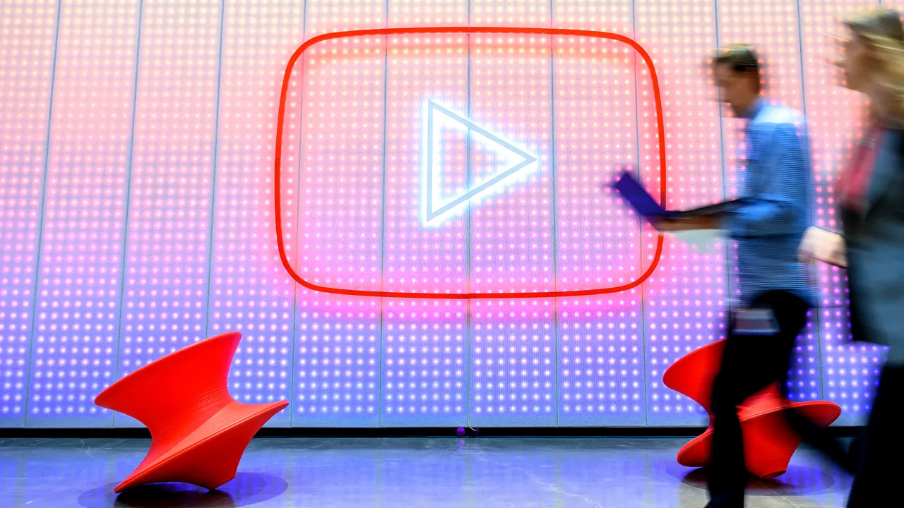 YouTube y el imperio del "AI Slop": La basura algorítmica ya domina un tercio de la plataforma