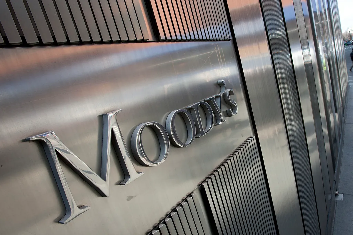 Moody's anticipa el freno de las subidas de precio en los seguros de autos y hogar