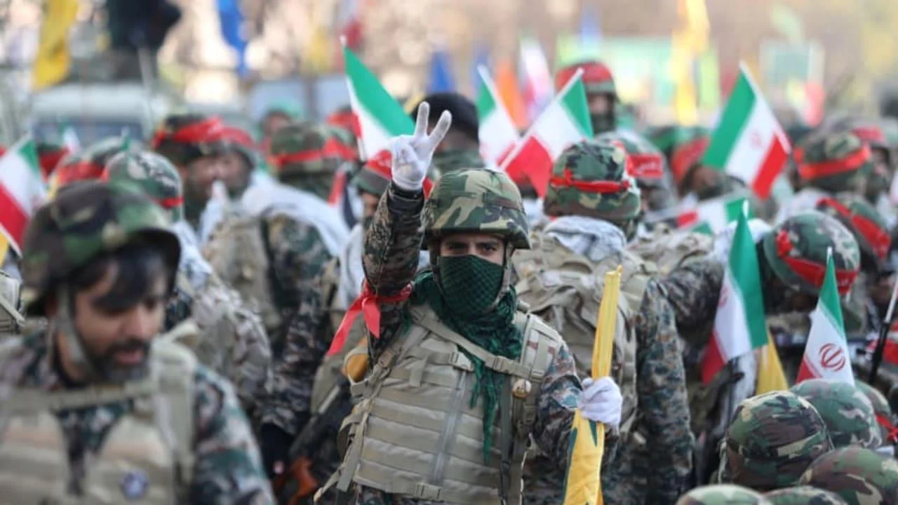 EE UU y Francia instan a sus ciudadanos en Irán a que «salgan del país inmediatamente»