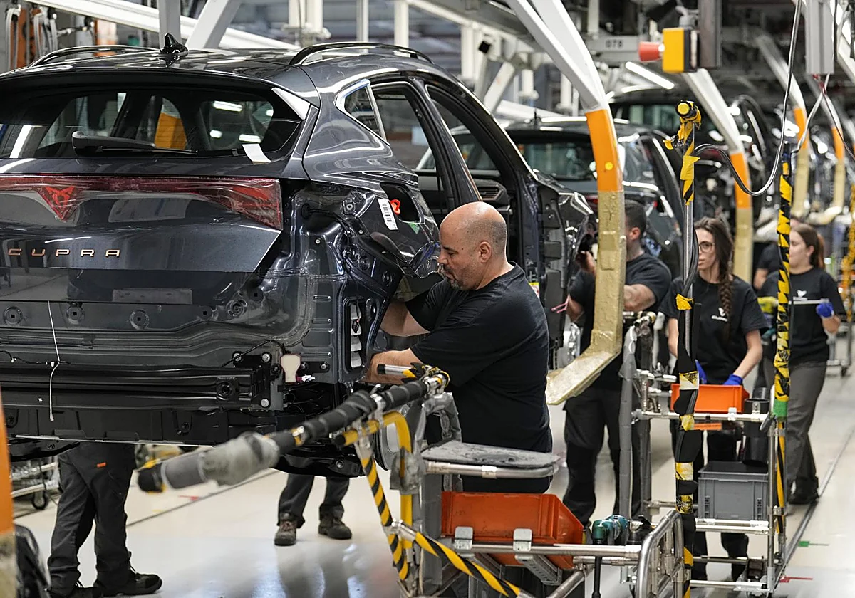 Cupra supera por primera vez a Seat en ventas en un 2025 con récord histórico de coches entregados