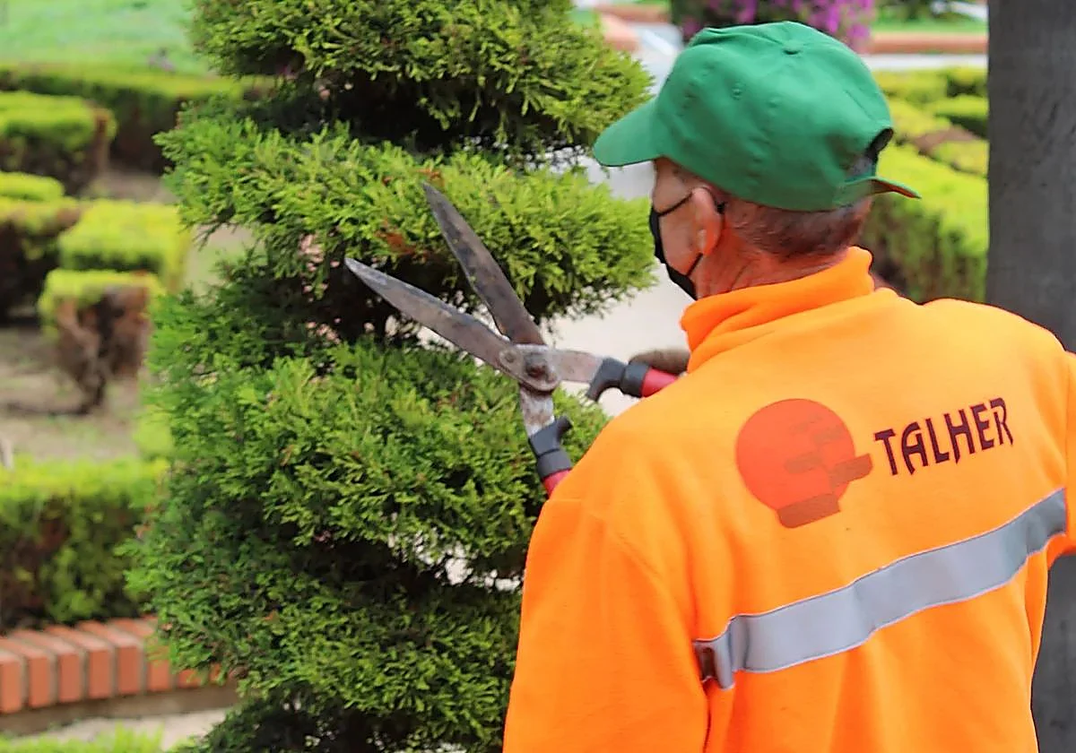 Benalmádena lleva a la Fiscalía el contrato de zonas verdes tras la anulación del Supremo