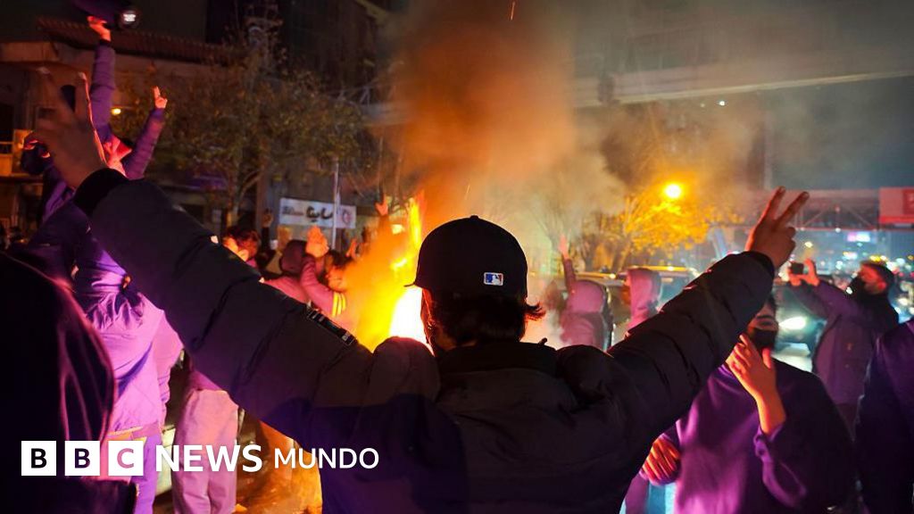 "Sigan protestando, la ayuda está en camino": Trump insta a los manifestantes en Irán a "tomar el control de las instituciones"