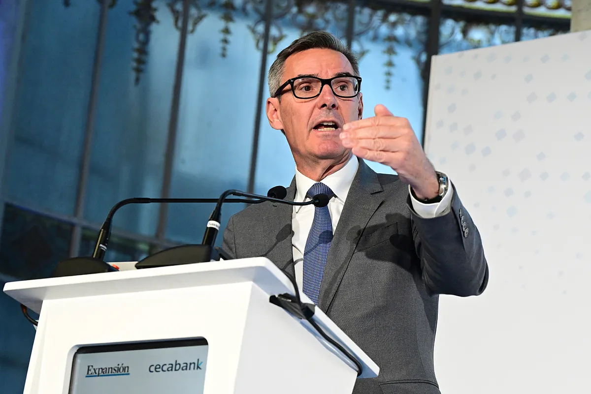 La CNMV eleva un tercio su plantilla en los últimos tres años