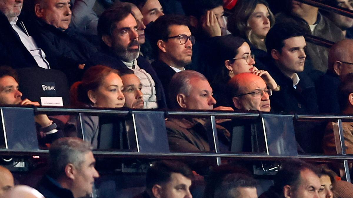 Latas de sardinas en Nervión