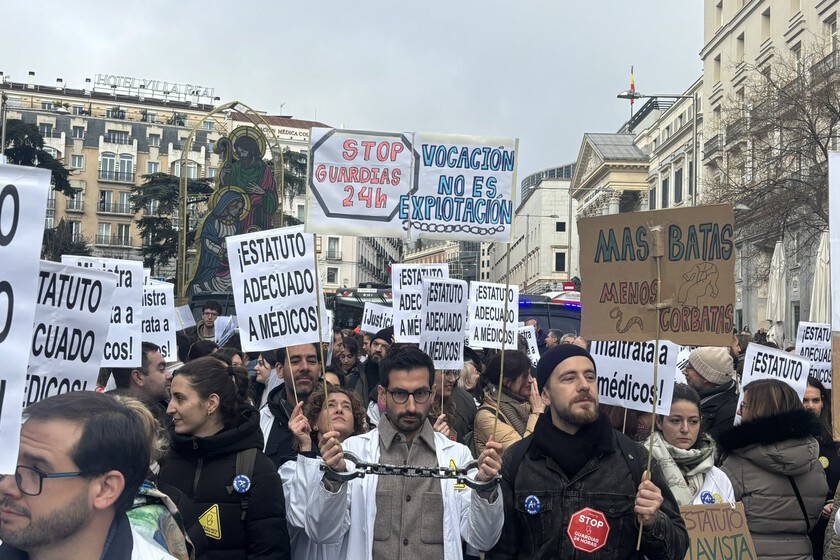 Que los médicos, uno de los colectivos con mejores salarios de España, vayan a la huelga es llamativo. Estos son sus motivos