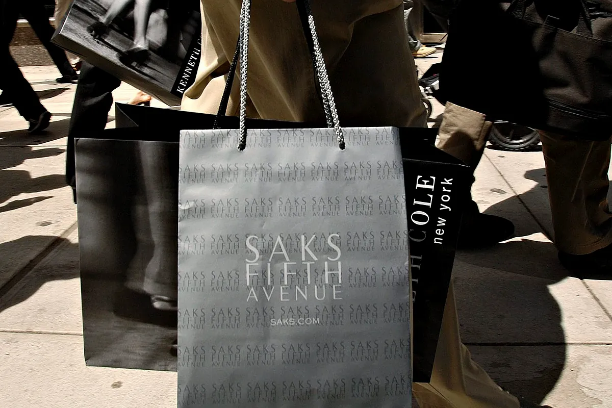 Los grandes almacenes de lujo Saks se declaran en quiebra