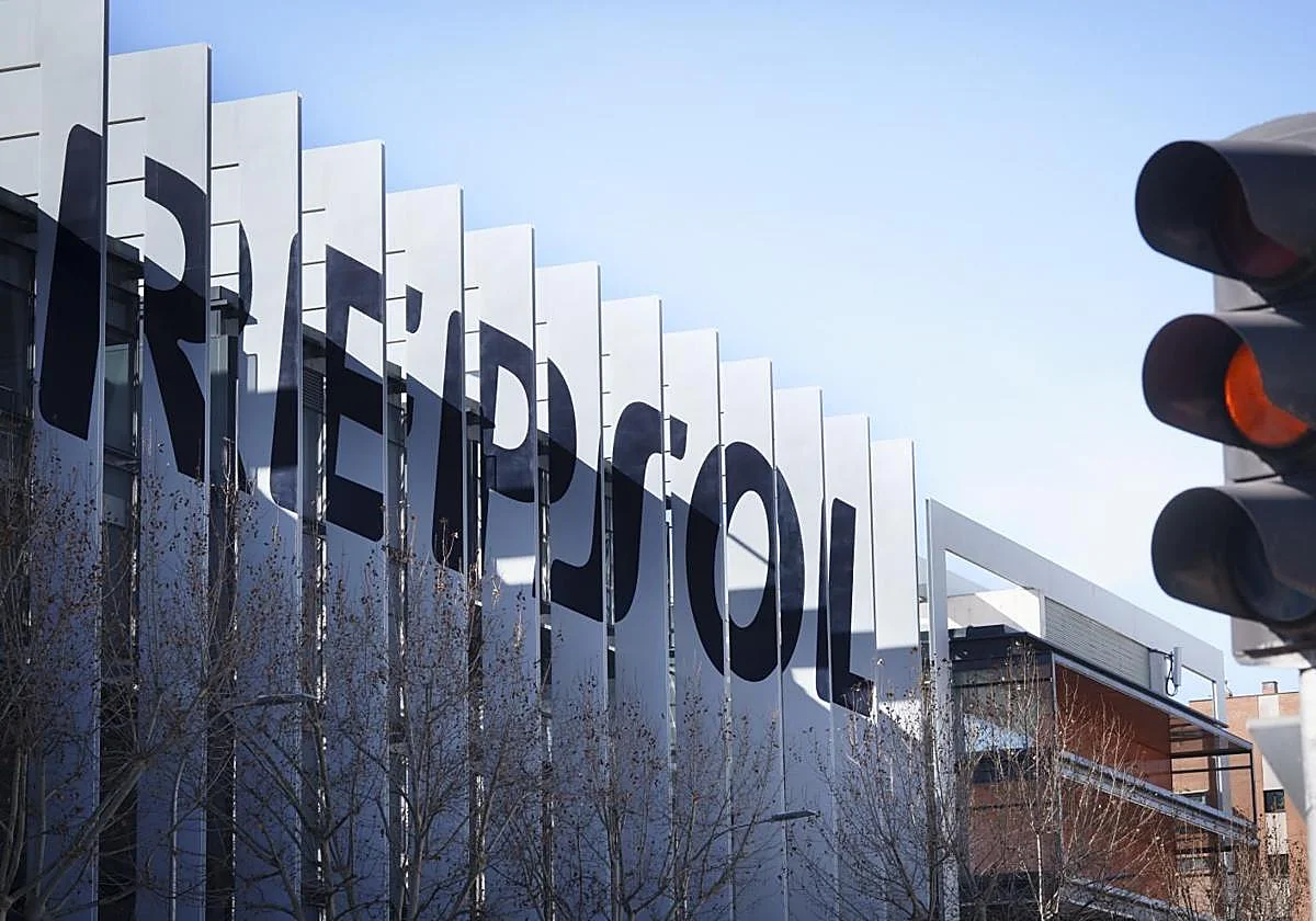 Repsol pierde hasta un 7% en Bolsa en pleno correctivo del precio del petróleo