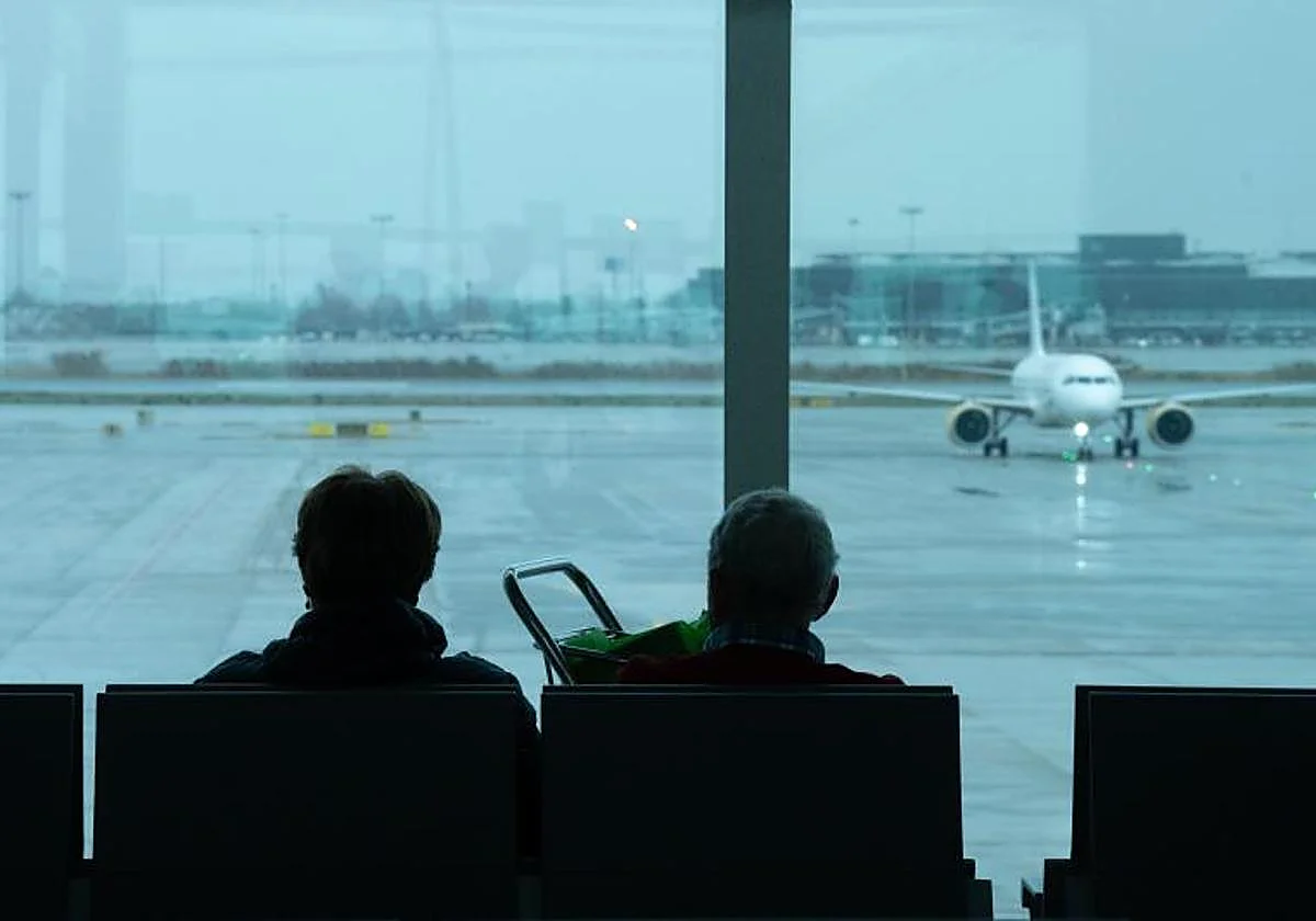 Un avión aterriza de emergencia en Barcelona por un aviso de bomba