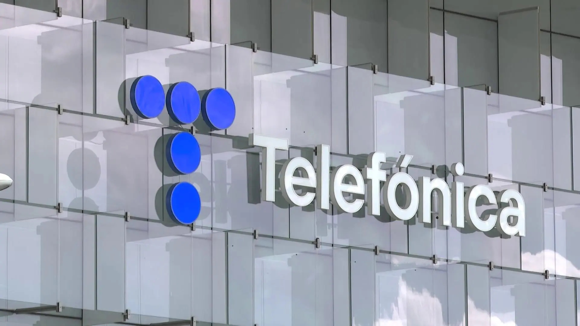 Telefónica reduce un 17,5% la afectación del ERE en Movistar+ y empieza a negociar en las otras tres filiales