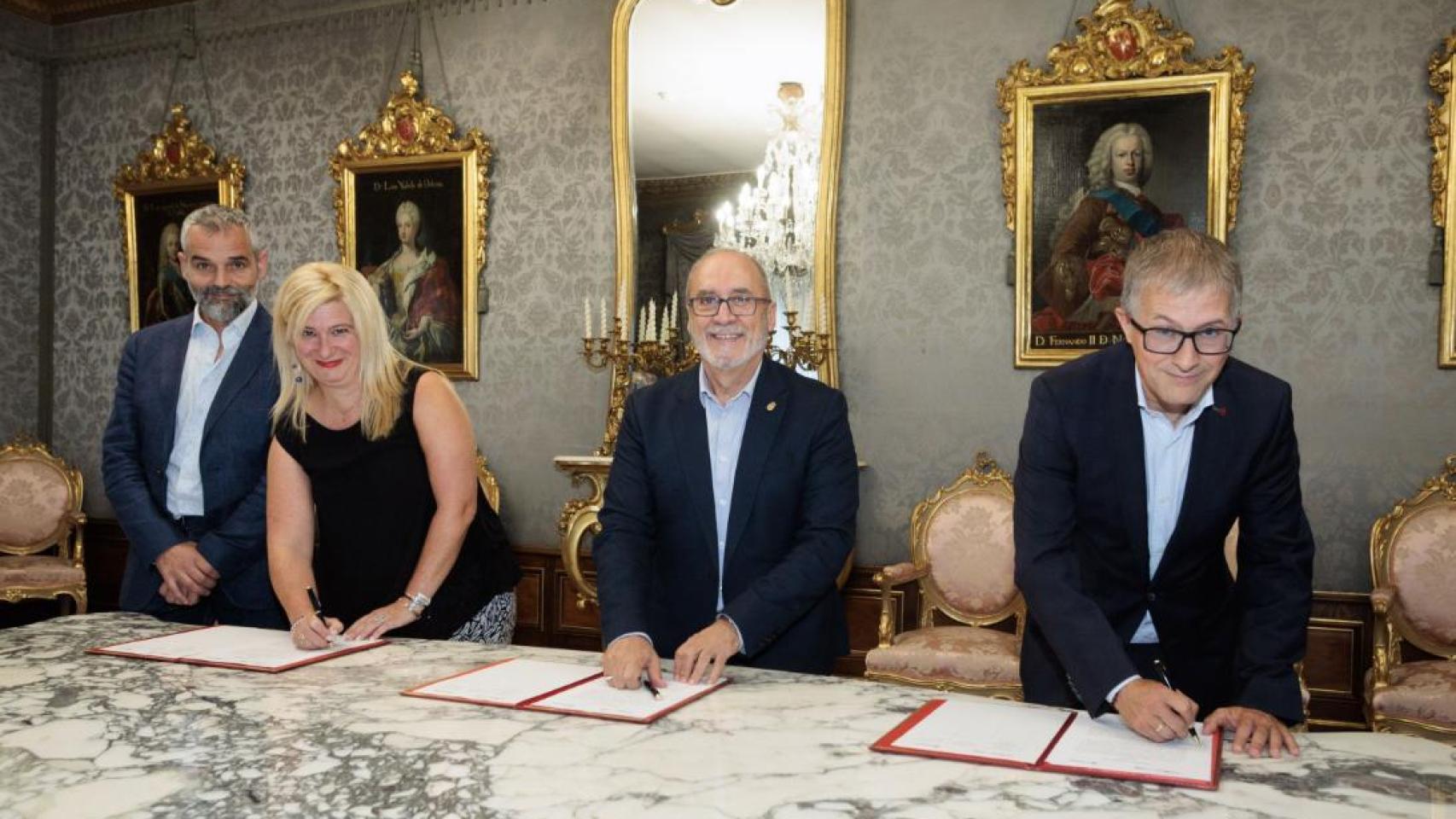 Leire Díez firmó un contrato en Correos con el Gobierno foral y ahora Chivite amenaza con una multa de 20 millones si se filtra