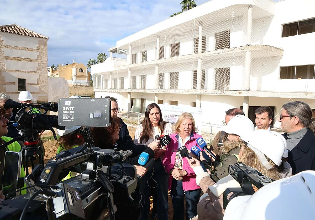 Marbella mayor considers it hasty to remove Julio Iglesias's name from avenue in Puerto Banús