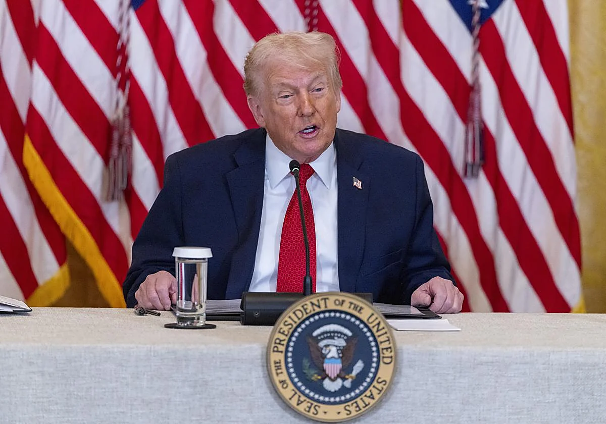 Trump redobla la presión y amenaza con aranceles a los países que no apoyen su plan para Groenlandia