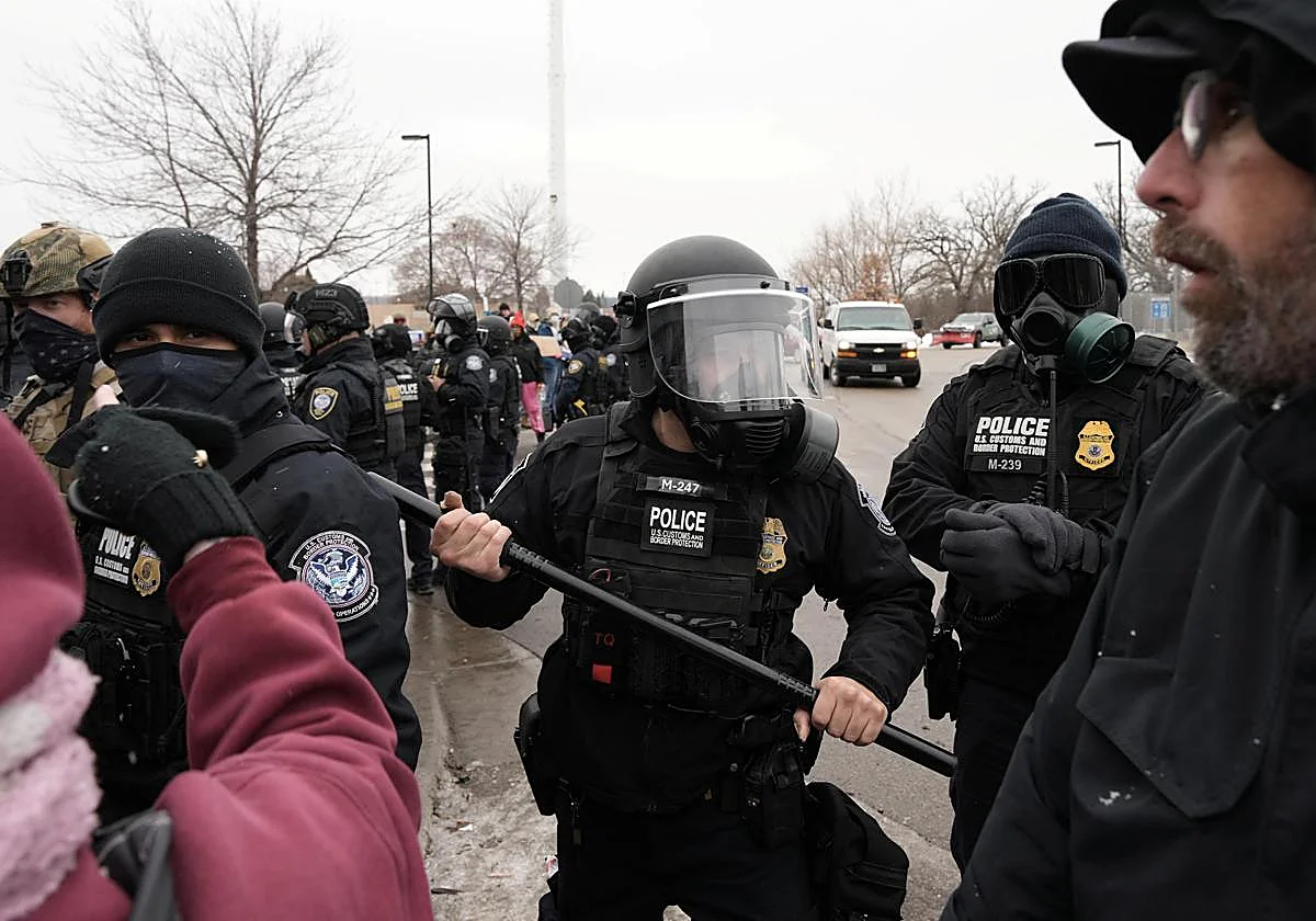 Trump llama «inútiles» a las autoridades de Mineápolis y no descarta enviar al ejército