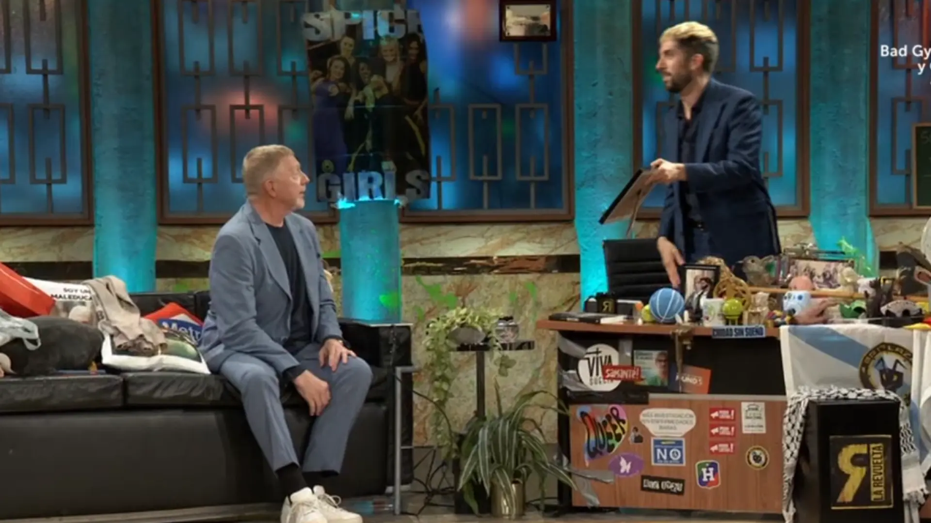 El vacile de Broncano a Boris Becker con una foto antigua: "Yo era entrenador de tenis. ¿Conoces a Paula Badosa?"