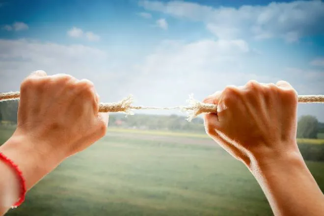 Cómo cortar el cable del estrés