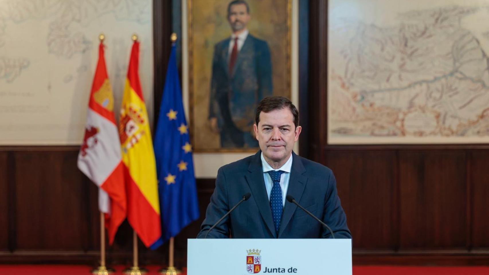 Mañueco suspende la rueda de prensa en la que iba a convocar elecciones para el 15 de marzo por el accidente de Adamuz