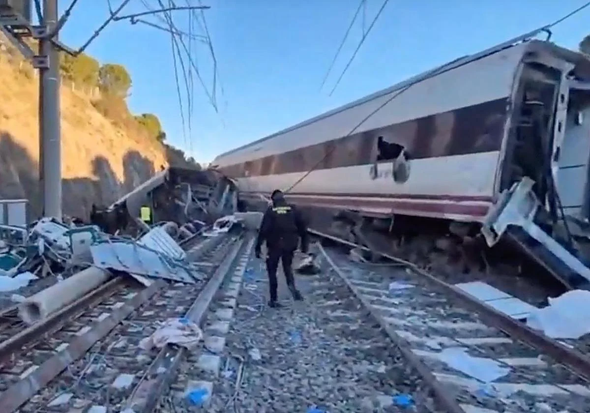 Una mujer embarazada que salió de Málaga permanece en estado crítico tras el accidente ferroviario de Adamuz