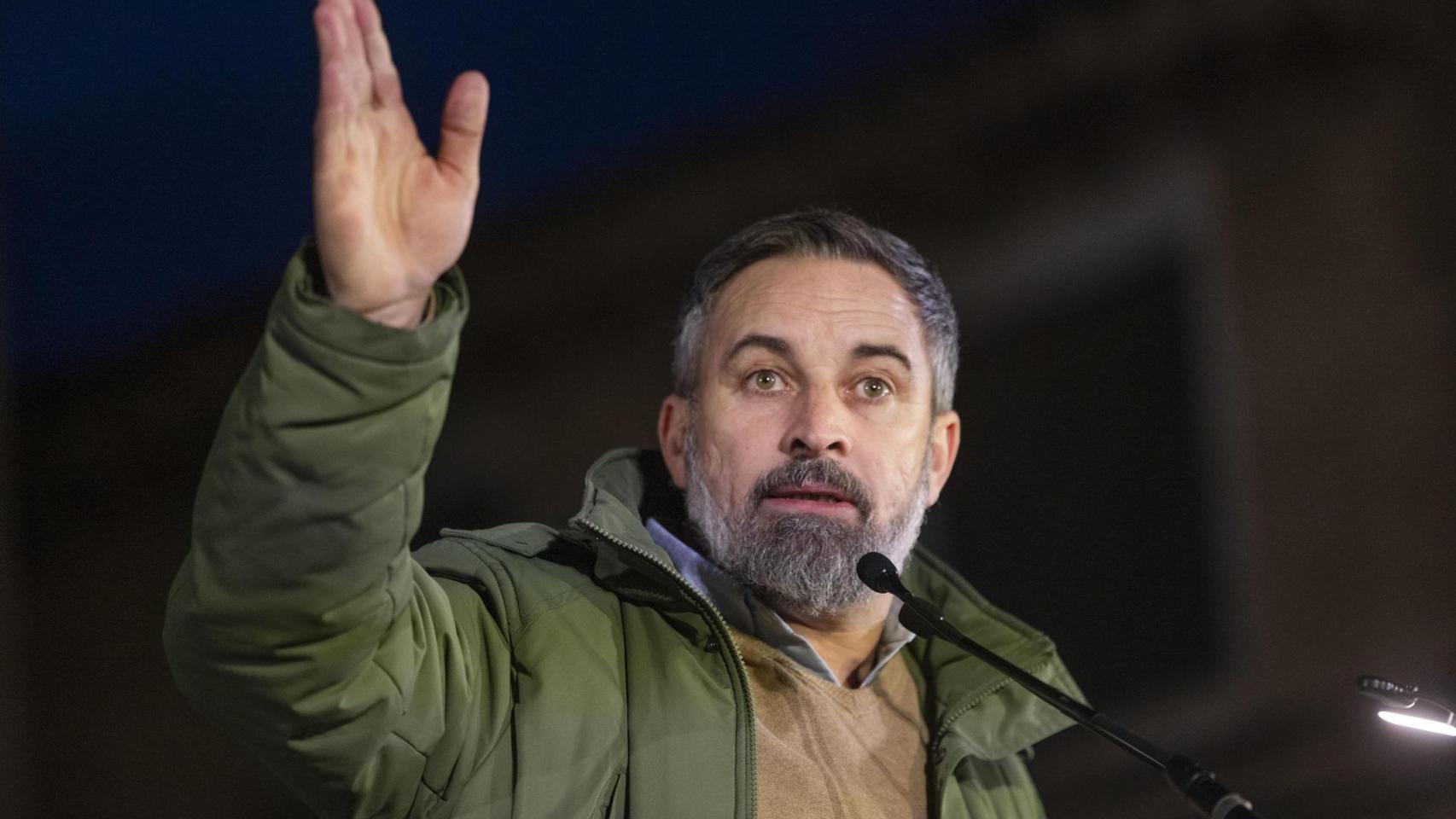 Abascal, único líder que critica al Gobierno tras el accidente de Córdoba: "Nos gobierna el crimen, la mentira y la traición"