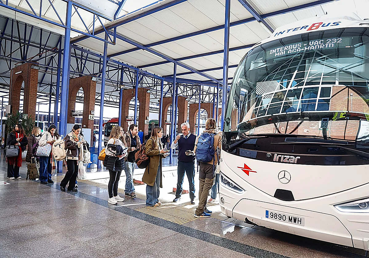 Malaga passengers impacted by Monday's train cancellations: 'They are asking us to pay 1,000 euros for a plane ticket to Madrid'