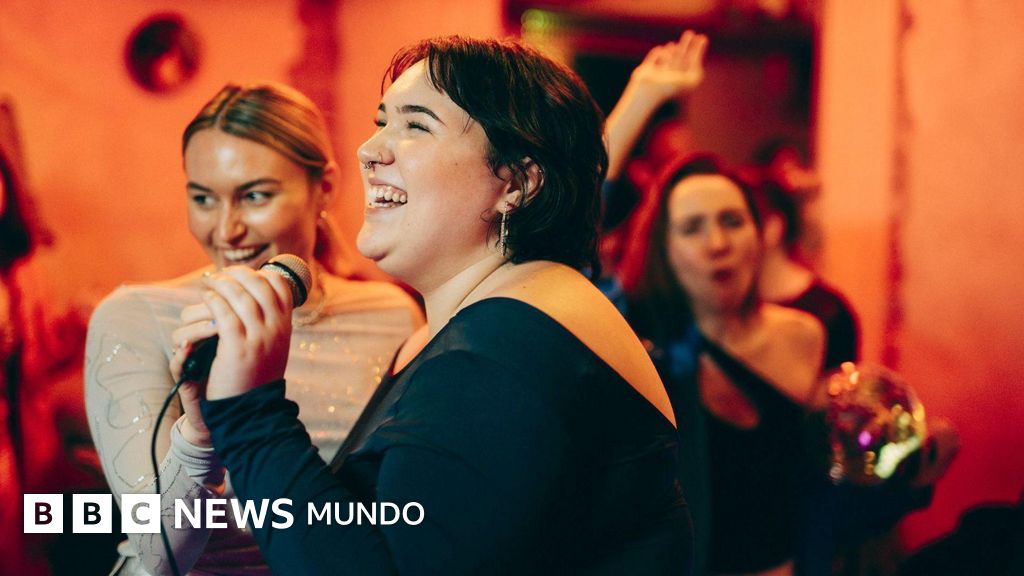 Los sorprendentes beneficios que cantar tiene para la salud respaldados por la ciencia