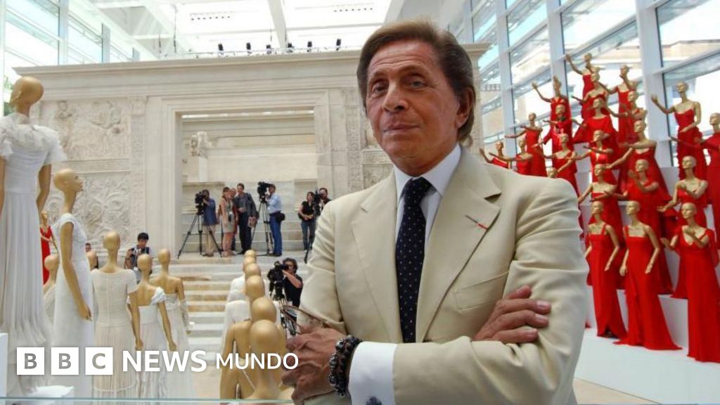 Adiós al "emperador de la moda": muere el diseñador italiano Valentino a los 93 años