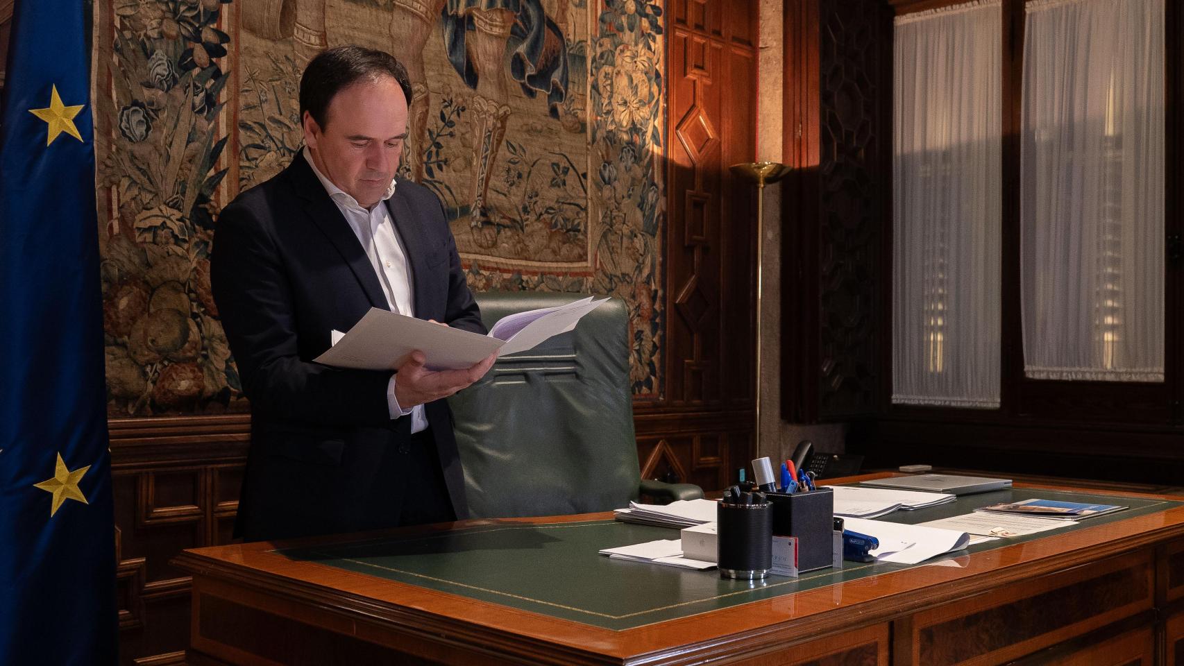 Llorca buscará una oportunidad en el calendario electoral para pactar presupuestos y mantener su 'oasis valenciano' con Vox