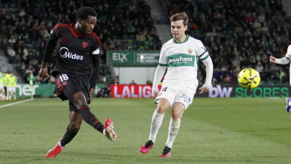 Akor estropea la noche de Aleix Febas