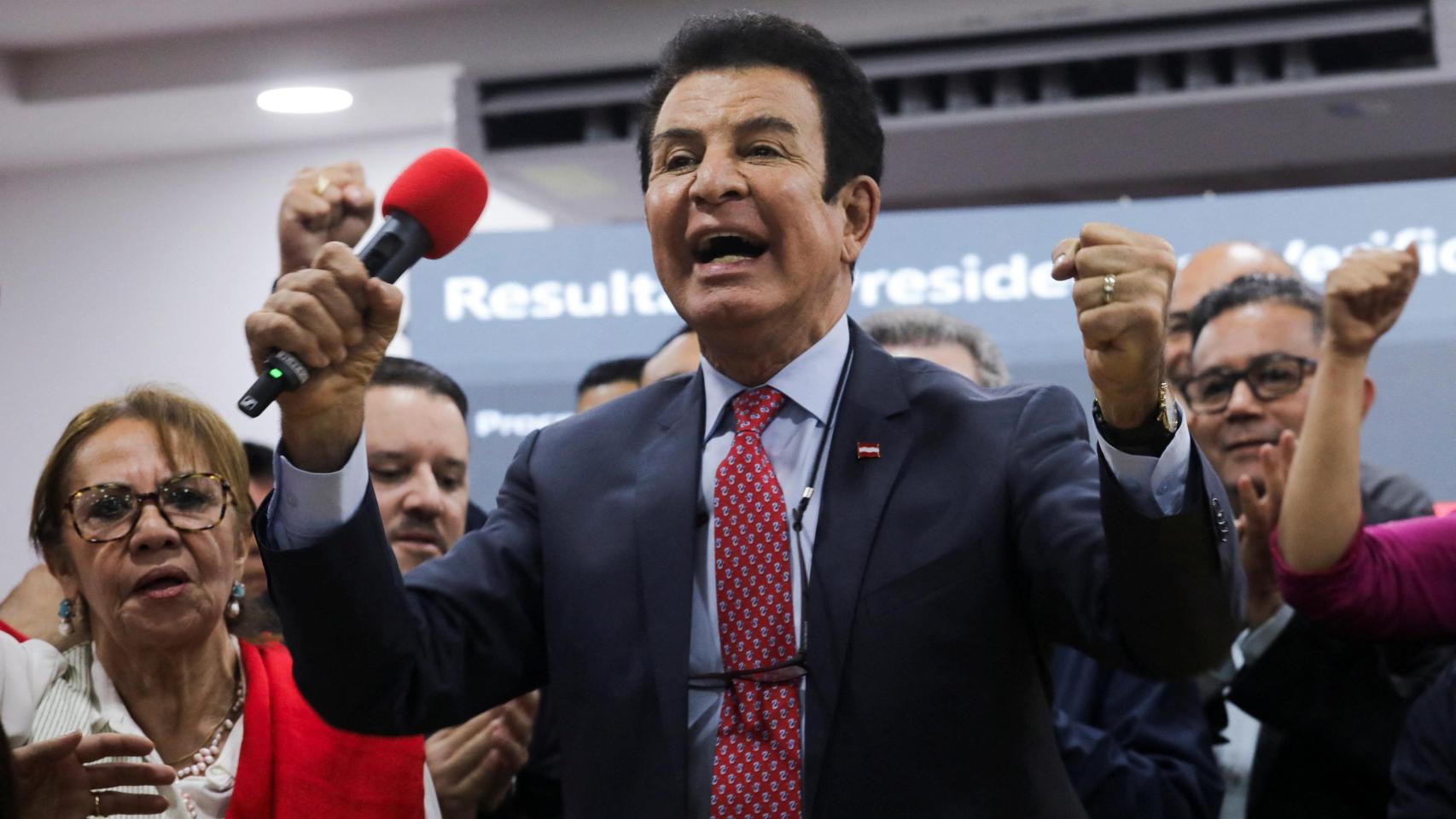 Vuelco en Honduras: el liberal Nasralla adelanta al trumpista Asfura en un escrutinio con fallos que dura ya varios días