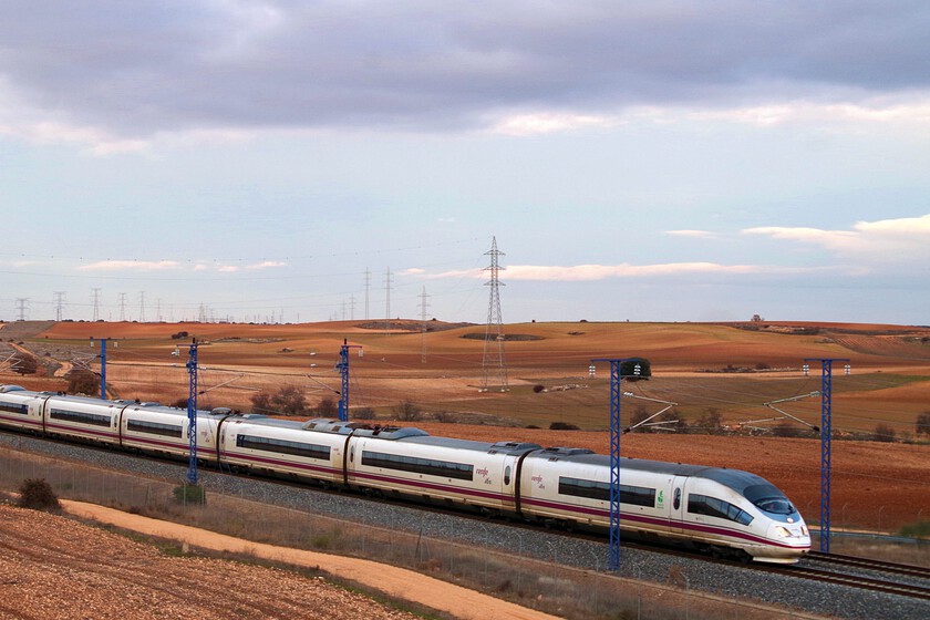 Ya tenemos la primera consecuencia drástica del accidente de Adamuz: el AVE a 160 km/h en tramos de la Madrid-Barcelona