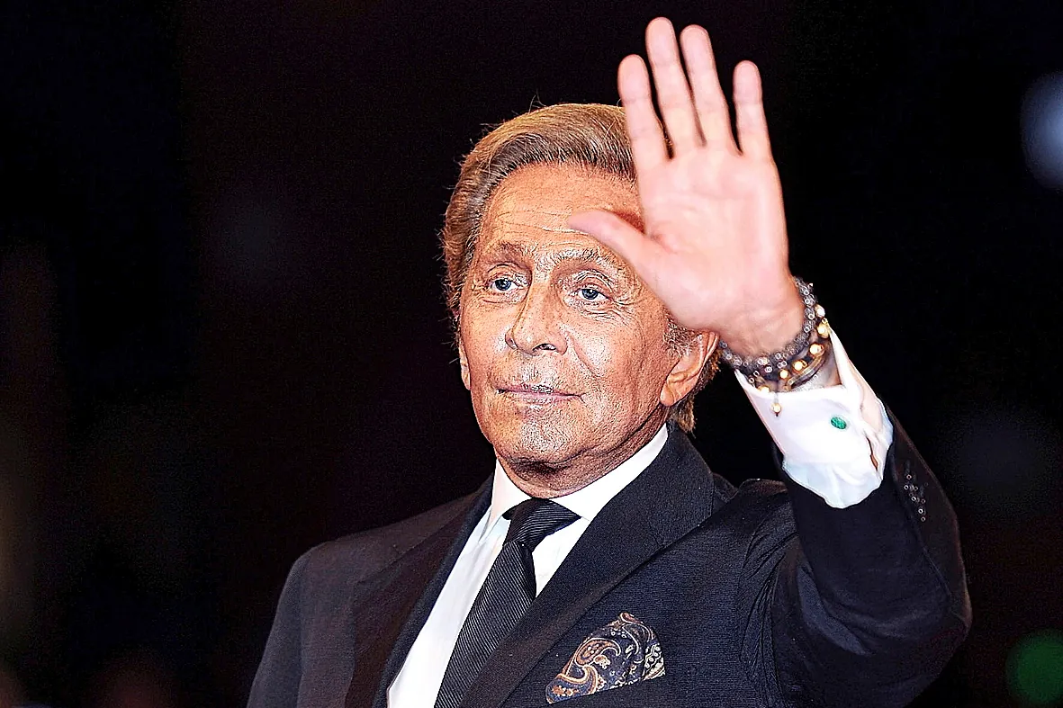 Cómo el liderazgo visionario de Valentino tiñó de rojo el mundo