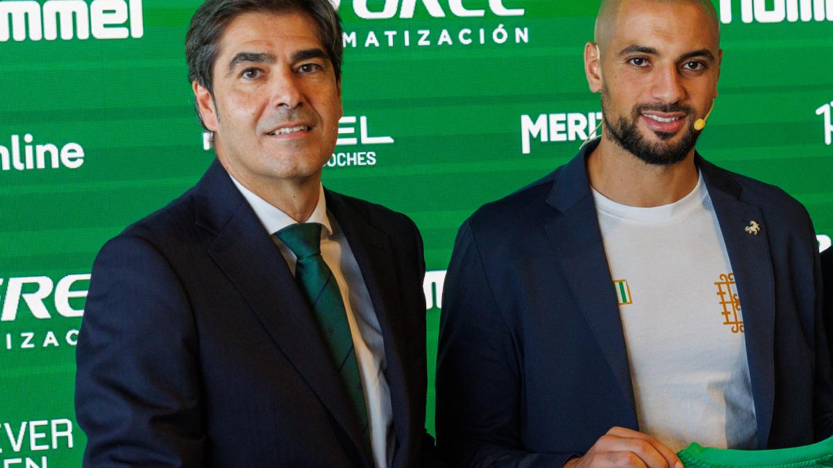 Haro, sobre el futuro de Amrabat: "Estamos hablando, su compromiso con el Betis es absoluto"