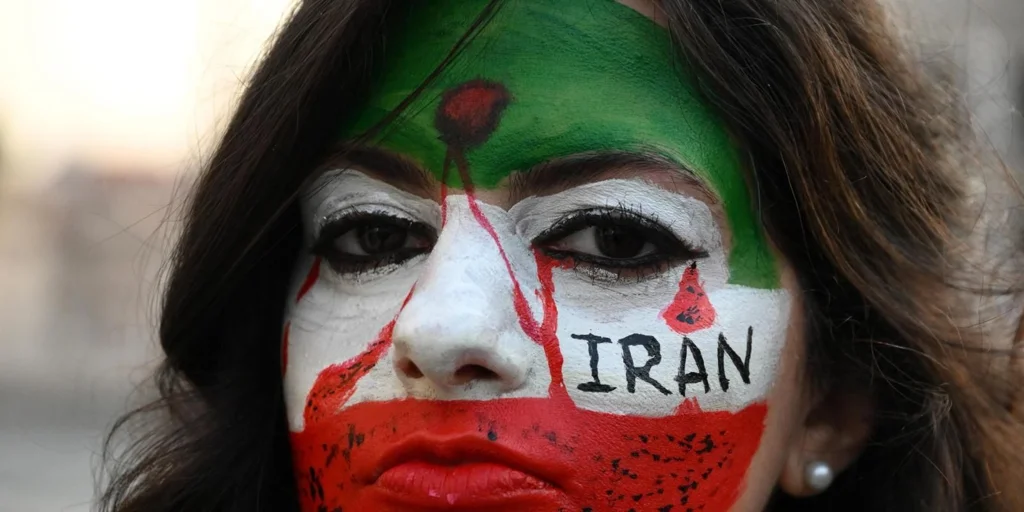 Parinoush Saniee, hijas del desprecio y de la discriminación