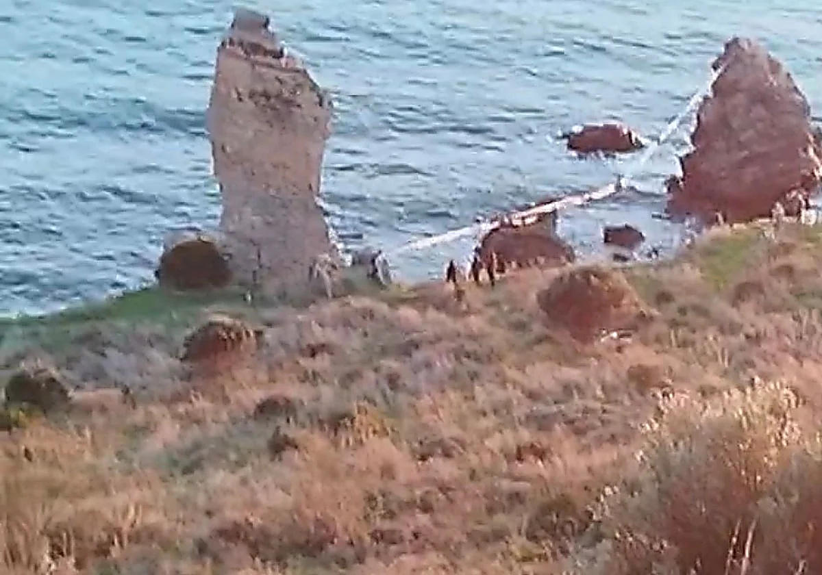 Costa del Sol environmentalists denounce tightropes and zipwires on protected building