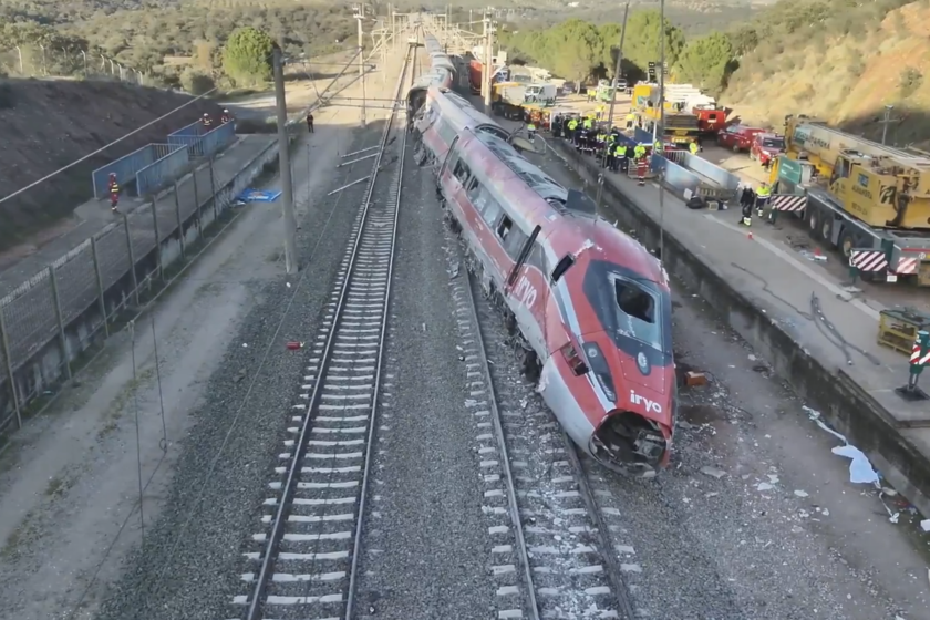 Vías rotas y dos descarrilamientos: los expertos ferroviarios nos explican cómo y por qué puede partirse un raíl
