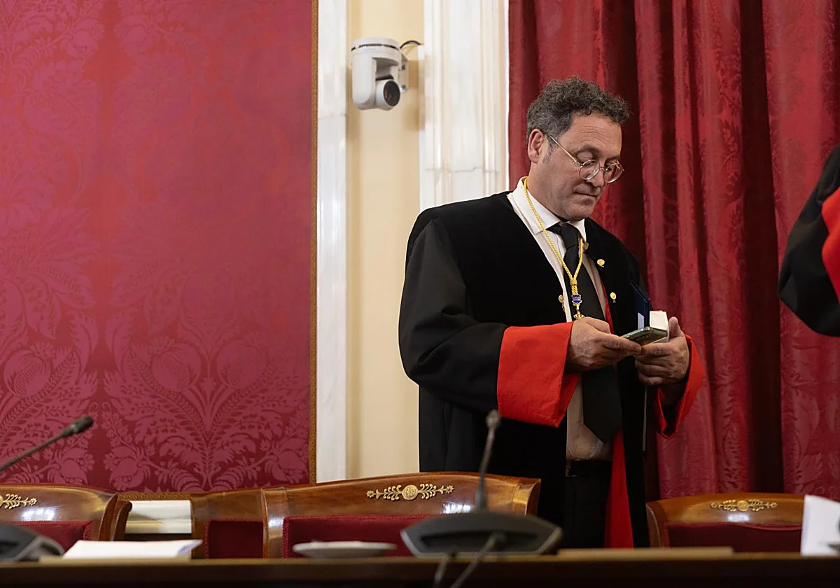 «Decenas» de fiscales y particulares cubren las multas de la condena a García Ortiz