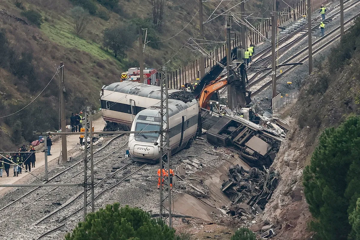 Aumentan a 45 los muertos en el accidente ferroviario de Adamuz