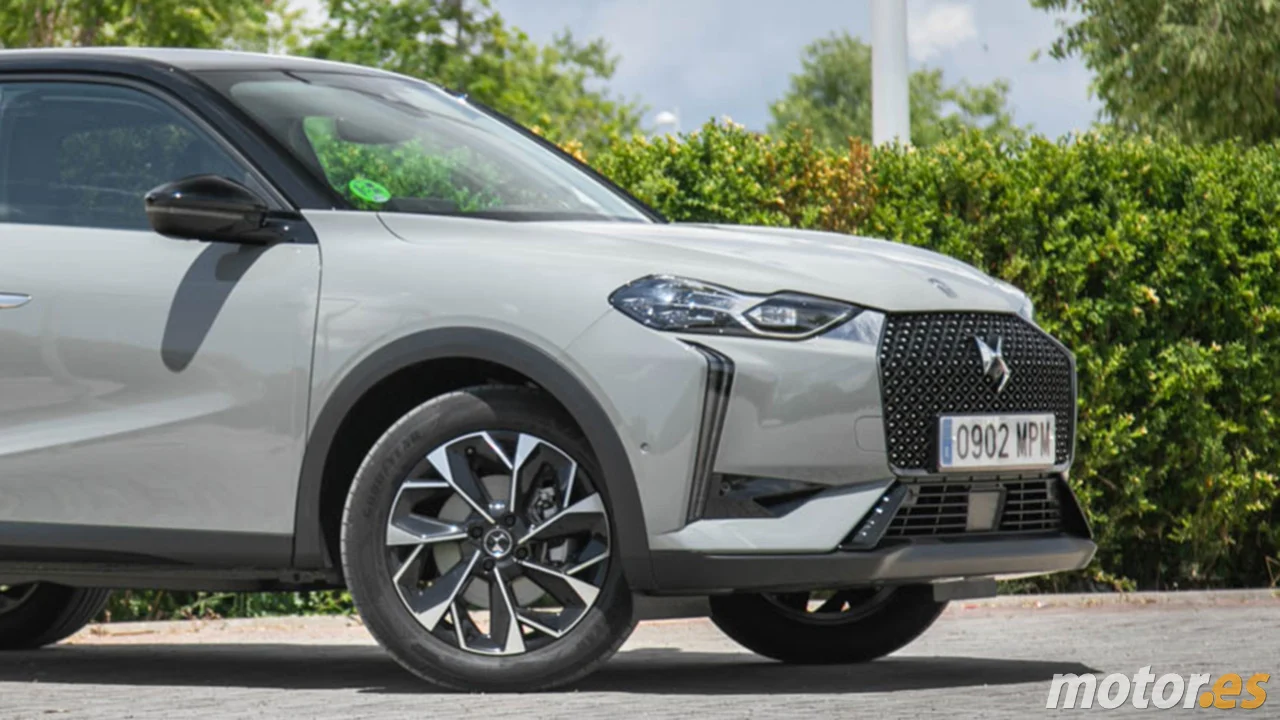 Es rival del Lexus LBX, solo gasta 5 litros y, con 2.000 € de rebaja y etiqueta ECO, ahora este SUV sí merece la pena