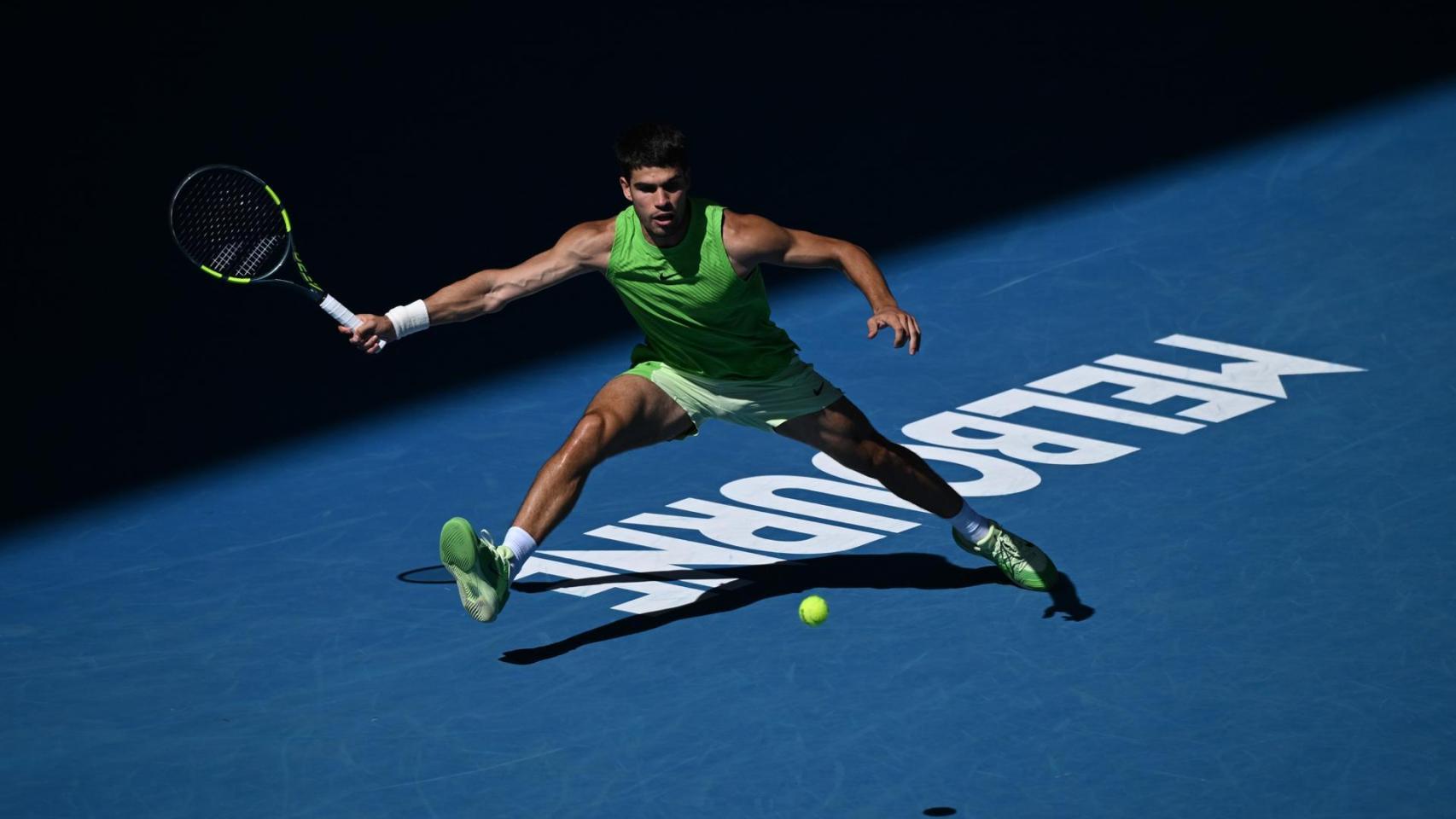 Alcaraz vence a Moutet en tercera ronda de Australia y se hace centenario en los Grand Slam a lo Borg