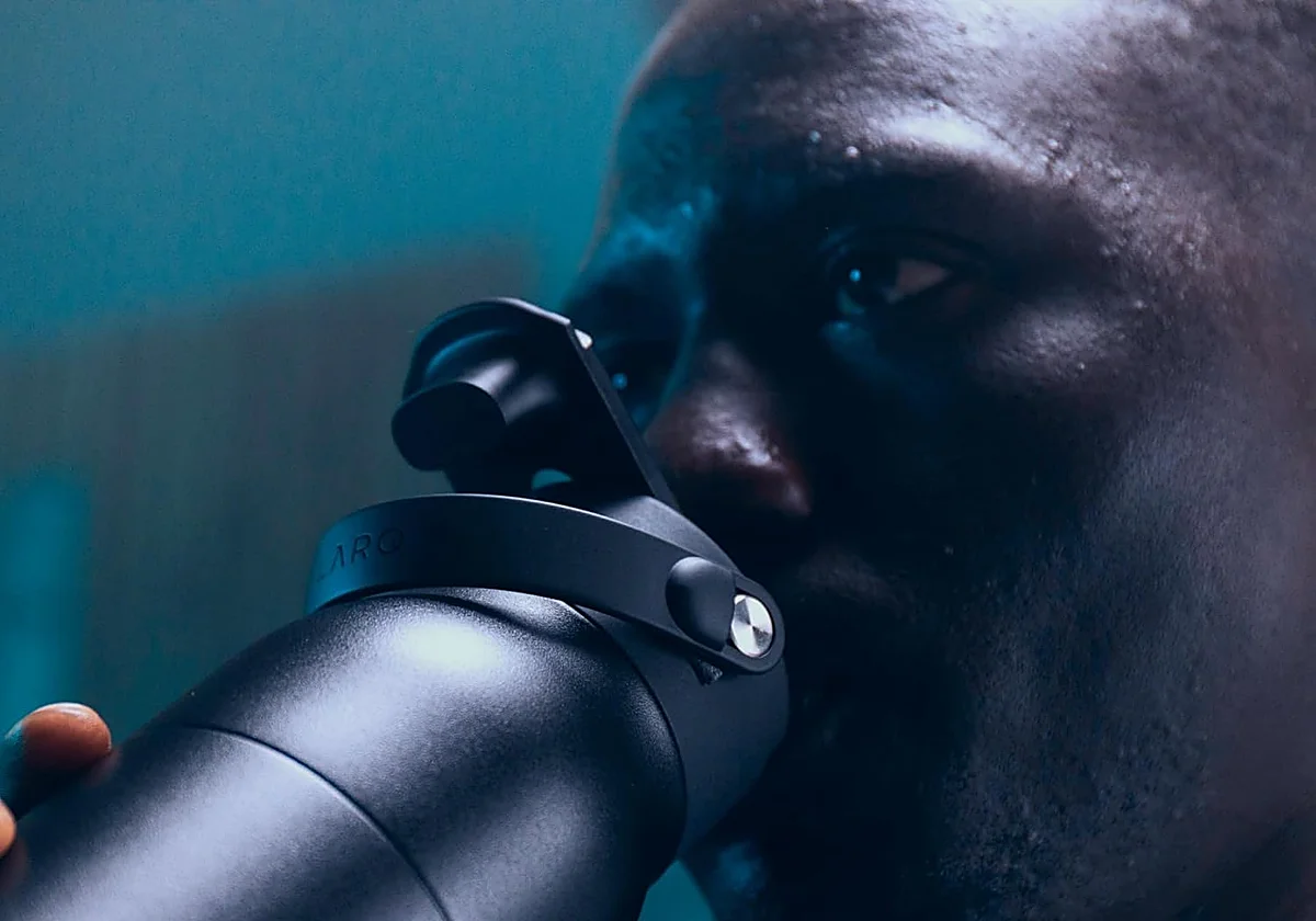 Mejora tu hidratación con esta botella inteligente que elimina bacterias y mejora la calidad del agua