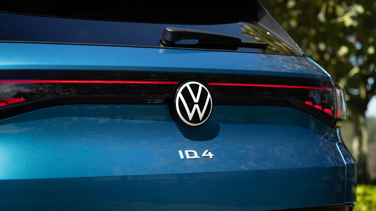 Adiós al ID.4, el coche eléctrico más vendido de Volkswagen pasará a llamarse Volkswagen ID.Tiguan