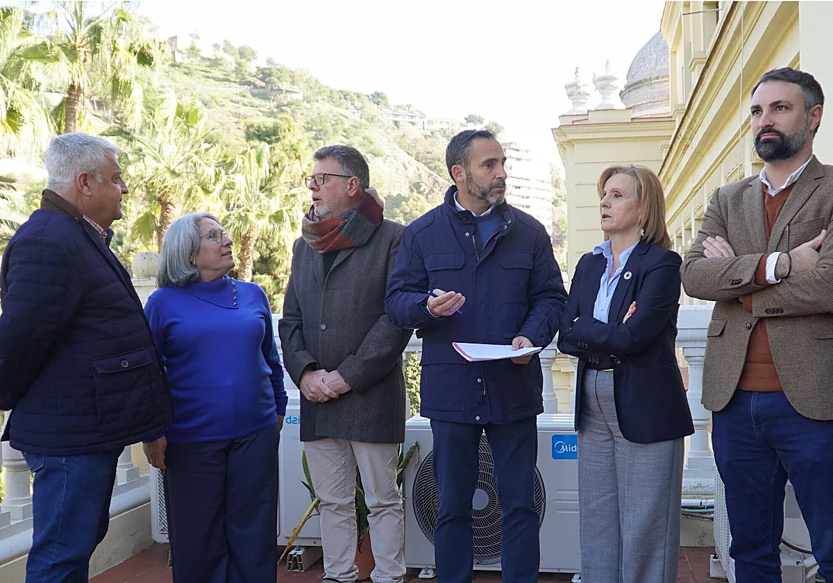 El PSOE pide también una comisión que investigue las presuntas irregularidades por sobrecostes en Smassa