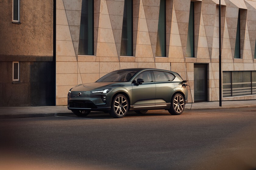 El nuevo Volvo EX60 promete hasta 810 km de autonomía eléctrica: es un toque de atención a todos sus competidores