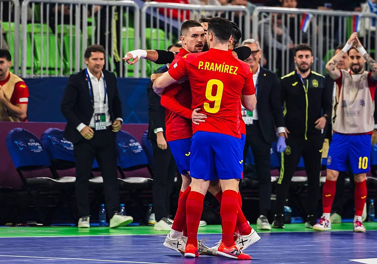 Debut triunfal de Pablo Ramírez con España en el Europeo