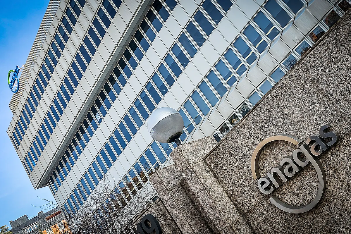 Los bajistas se disparan con Enagás en zona de máximos