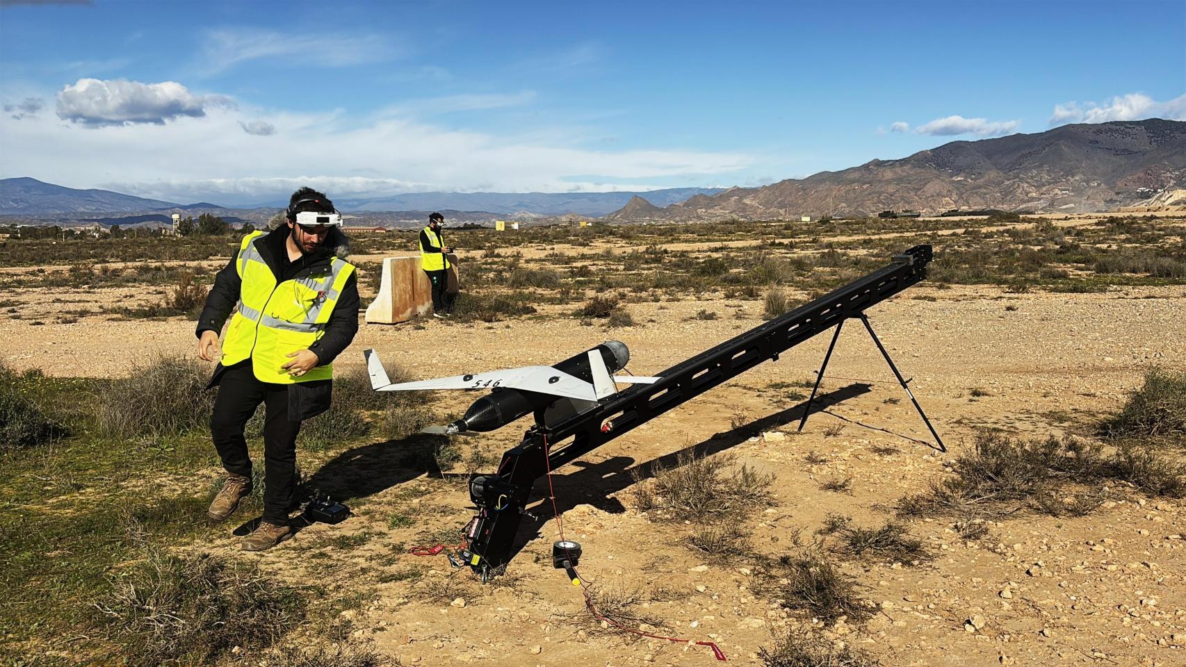 El Ejército de Tierra prueba nuevas tecnologías antidron en Almería: radares, ‘jammers’ y sistemas interceptores cinéticos