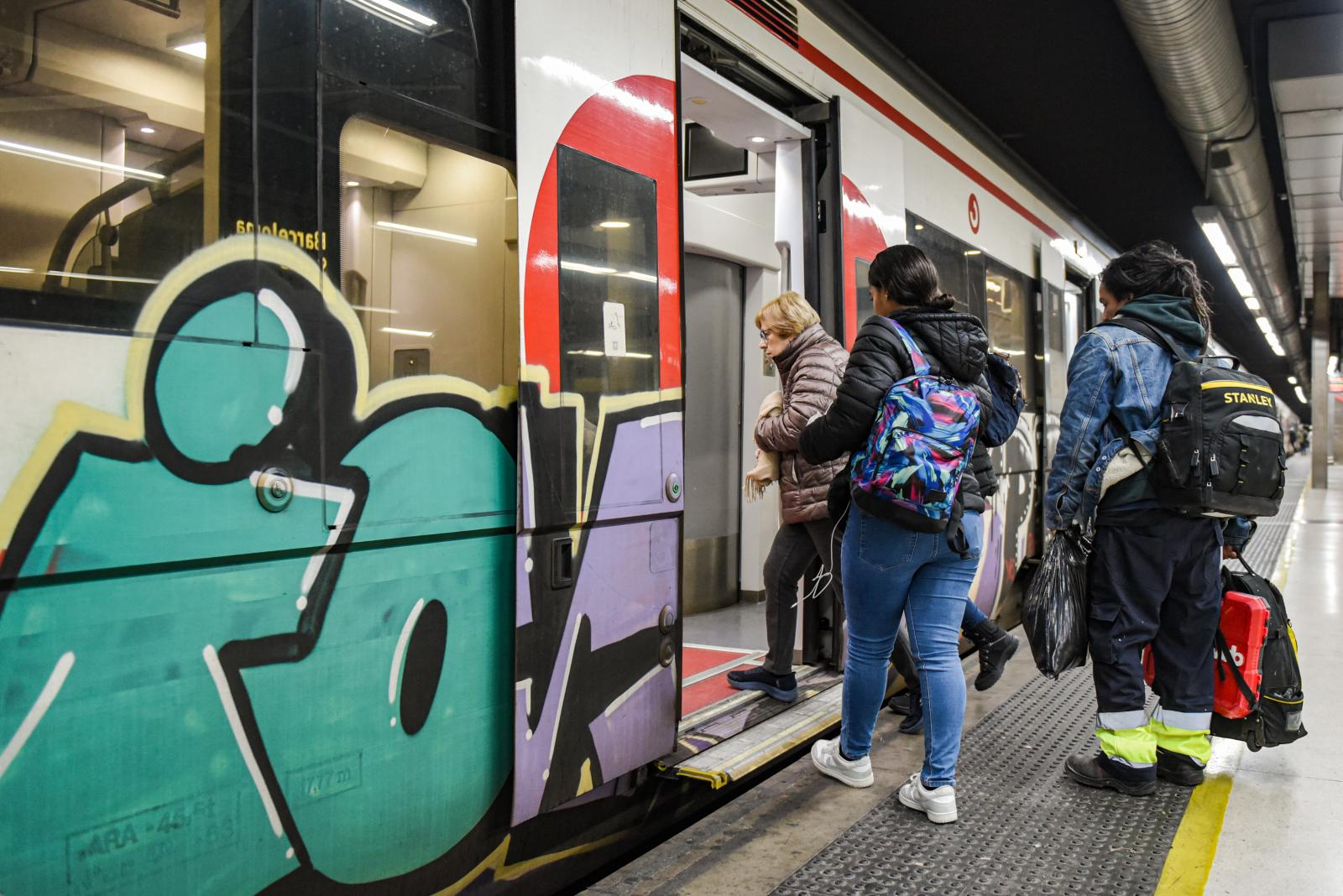 El servicio de Rodalies vuelve a estar parado este sábado en toda Cataluña