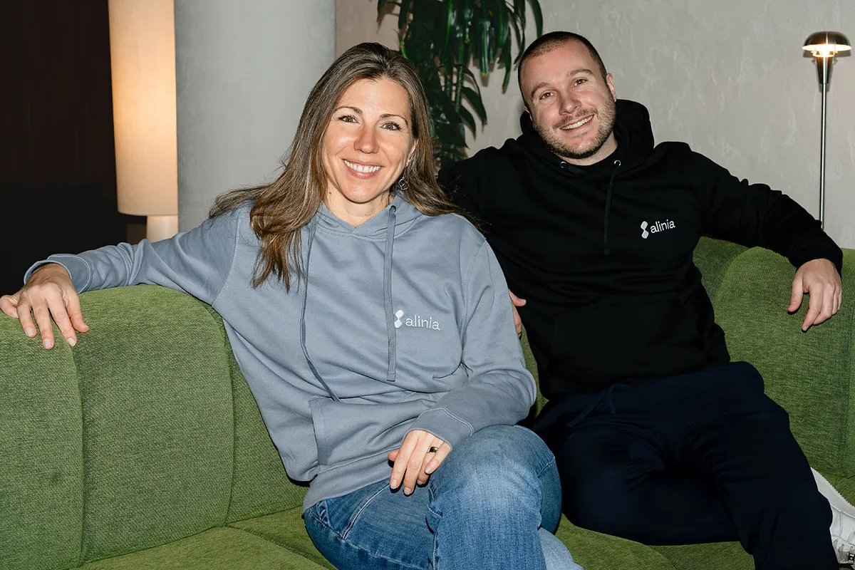 Santander invierte en inteligencia artificial española y lidera una ronda en Alinia AI