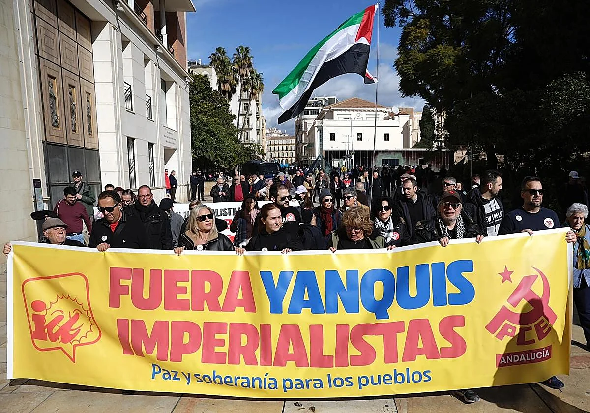 IU exige en Málaga la salida de España de la OTAN y clama contra la «política imperialista» de Estados Unidos